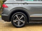 Volkswagen Tiguan - Image 8